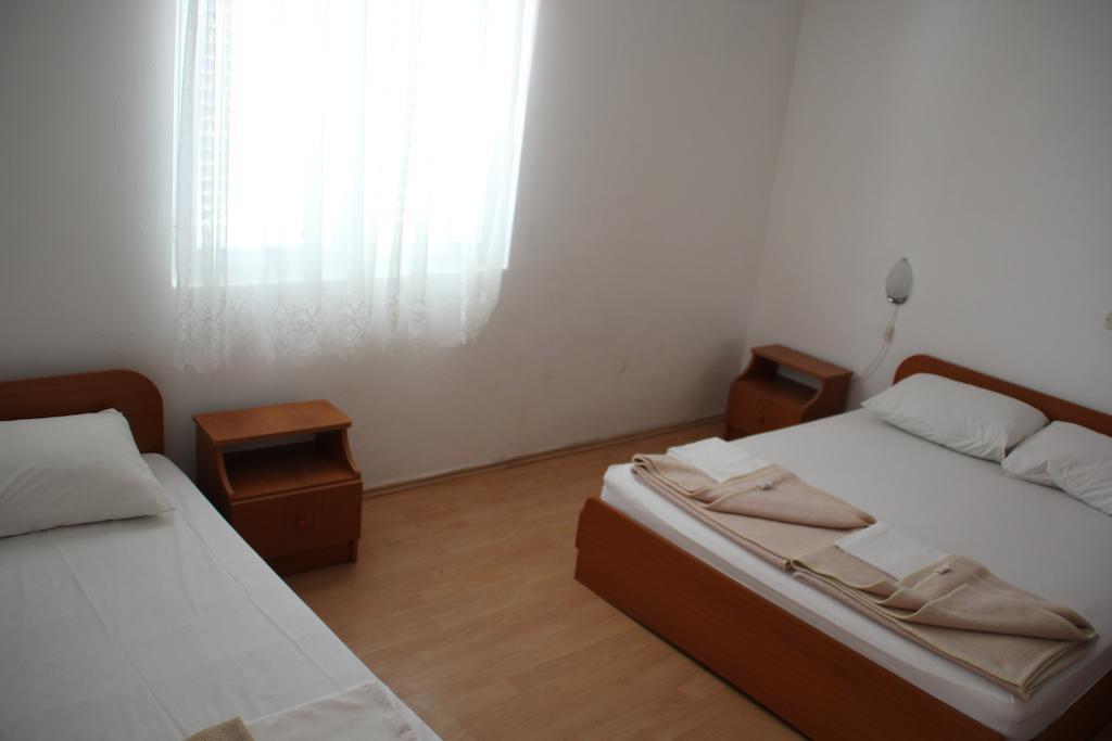 Guest House Katic Trpanj Værelse billede