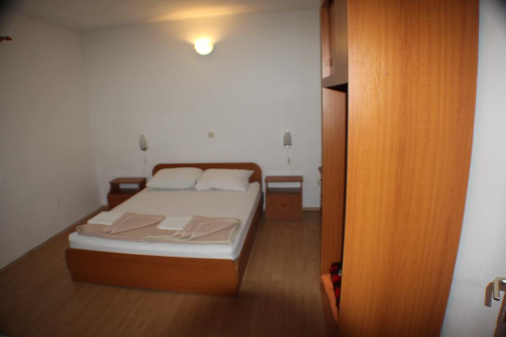 Guest House Katic Trpanj Værelse billede