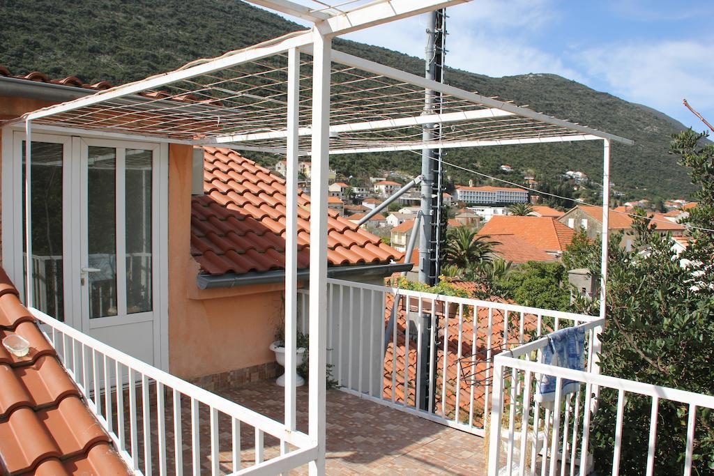 Guest House Katic Trpanj Eksteriør billede